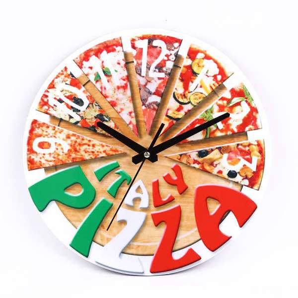 Rolig väggklocka designad som en pizza