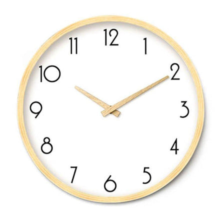 Rund Väggklocka i Ljust Trä