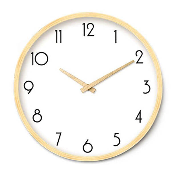 Rund Väggklocka i Ljust Trä