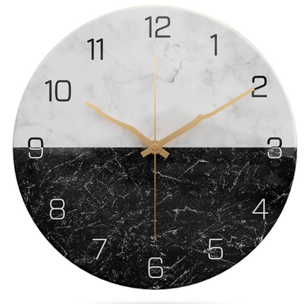 Designad väggklocka med marmor effekt